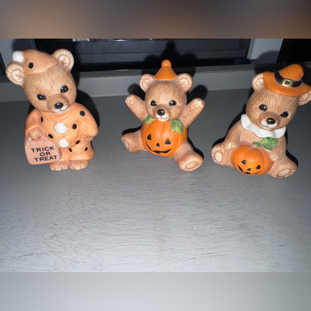Homco porcelain bear figurines dressed in Halloween costumes